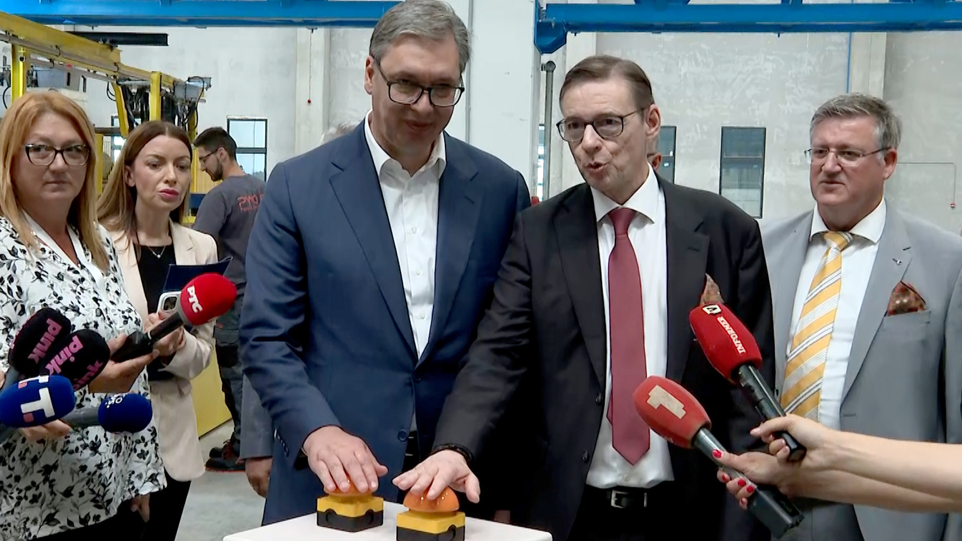 Cacak, predsednik Srbije Aleksandar Vucic prisustvovao je otvaranju nove fabrike nemacke PWO grupe, pokrivanje